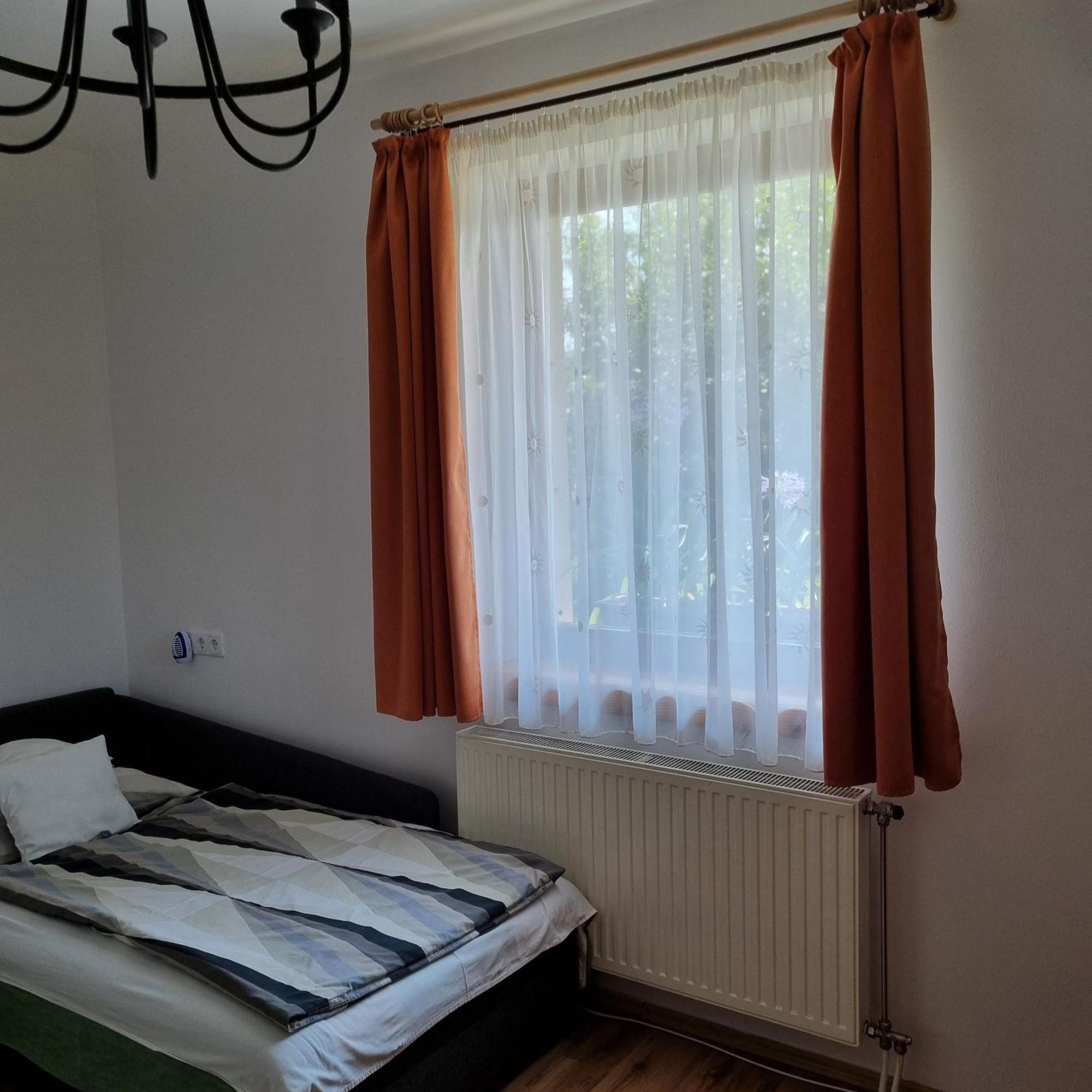 Kertvarosi Apartman Tiszaújváros Exteriér fotografie